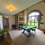 Kirk House Longtown, Ideal For Groups Or Families Holidaying Together Ferienhaus *