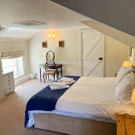 Kirk House Longtown, Ideal For Groups Or Families Holidaying Together Ferienhaus *