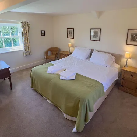 Kirk House Longtown, Ideal For Groups Or Families Holidaying Together Hébergement de vacances