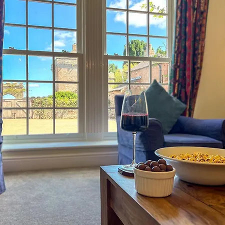 Hébergement de vacances Kirk House Longtown, Ideal For Groups Or Families Holidaying Together *
